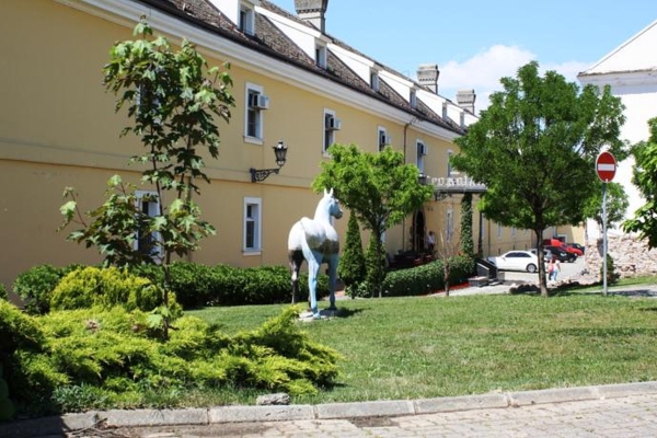 Hotel Leopold I (Petrovaradin)